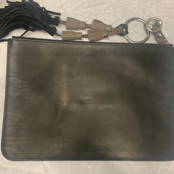 Frye clutch - Picture 3 of 3